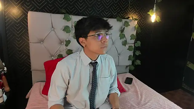 Thiago Kozak online show from 10-13-25, 01:00