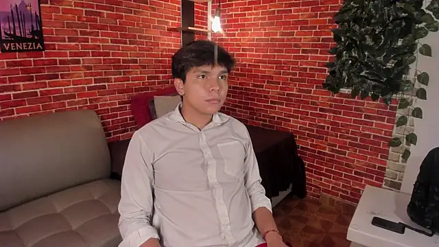 Snapshot of Thiago_Kozak chatting on 07-21-26, 01:35 Thiago Kozak online show from 07-21-26, 01:35