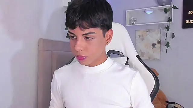 Thomas wil online show from 10-18-25, 06:37