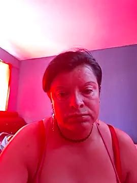 Hanna Kieran online show from 12-18-25, 02:23