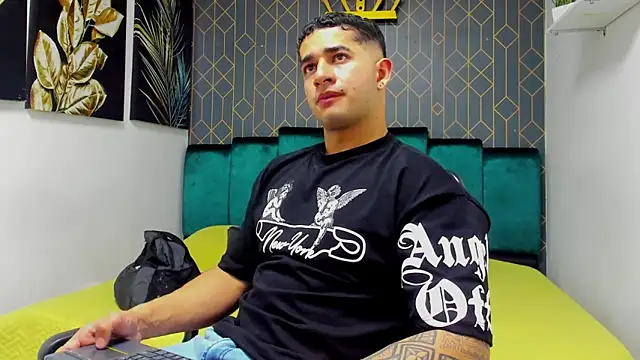 king falconer online show from 09-14-25, 08:13