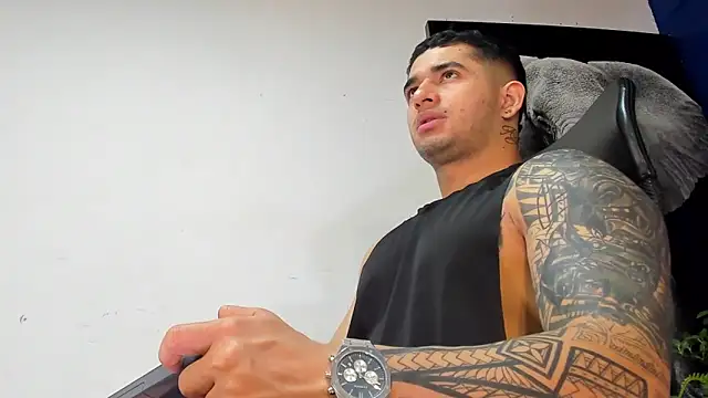 king falconer online show from 11-04-25, 01:38