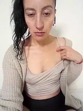 Oriana111 online show from 11-15-25, 05:42