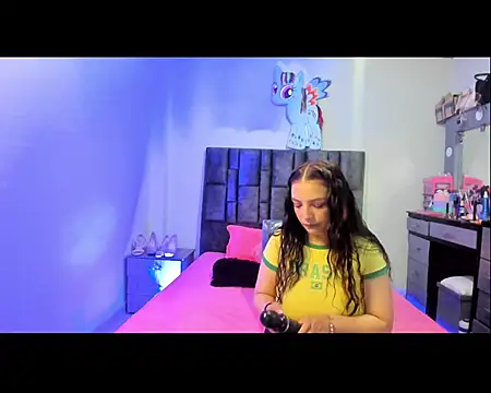 Esmeraldaa- online show from 11-16-25, 09:31