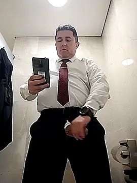 BigCristh79 online show from 05-03-26, 01:06
