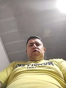 BigCristh79 online show from 05-12-26, 08:50