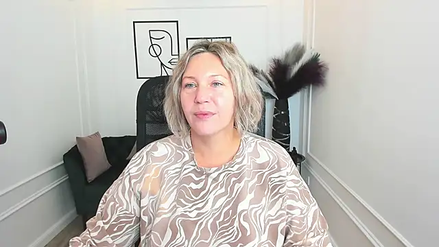 NinaStarle online show from 09-28-25, 04:29