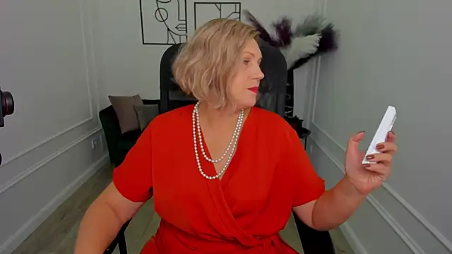 NinaStarle online show from 11-07-25, 04:34