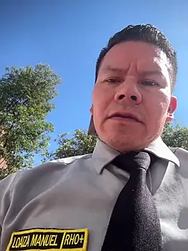 Manu0586 online show from 04-12-26, 07:41