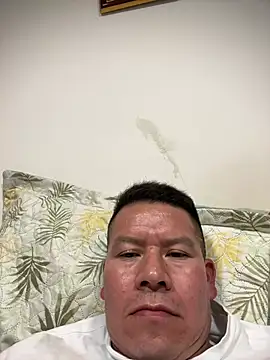 Snapshot of Manu0586 chatting on 08-04-26, 01:20 Manu0586 online show from 08-04-26, 01:20