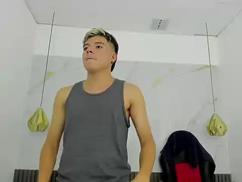 AndyFame1 online show from 03-05-26, 06:48