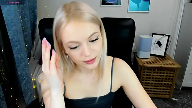 KatherineePierce online show from 06-26-26, 10:25