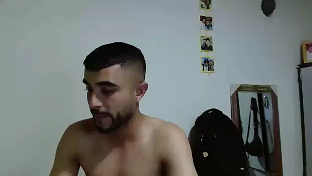 Snapshot of Maiki_Foxx chatting on 11-10-25, 02:10 Maiki Foxx online show from 11-10-25, 02:10