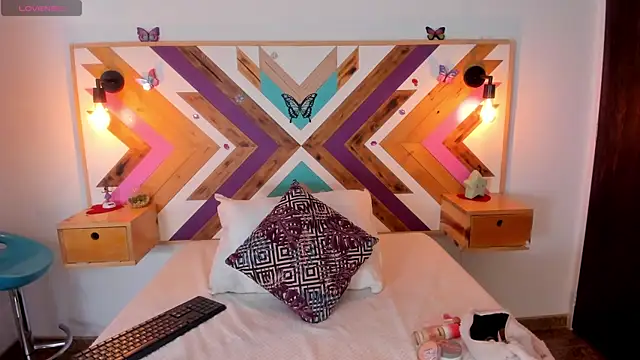 ZairaVanCleef online show from 09-26-25, 02:21