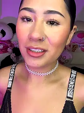 evelyn ch  online show from 10-02-25, 10:44