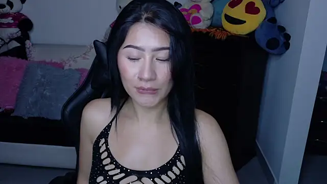 evelyn ch  online show from 10-17-25, 02:08