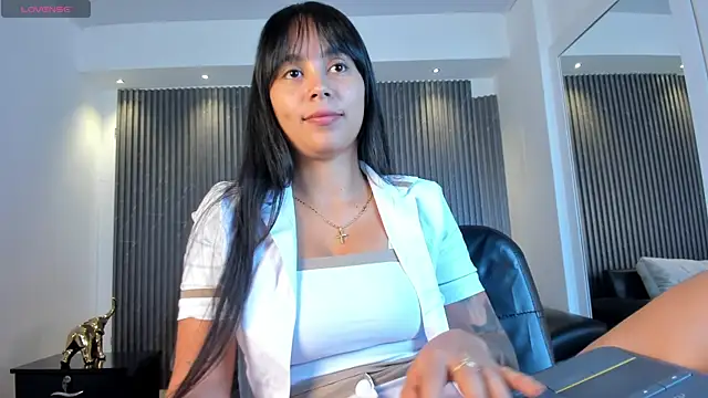 Snapshot of freyja_sweet_ chatting on 10-30-25, 01:12 freyja sweet  online show from 10-30-25, 01:12