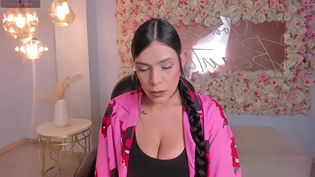 SarahYates online show from 05-17-26, 11:12