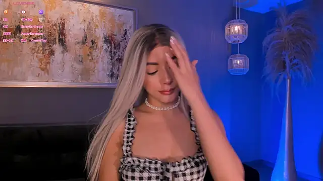 IsabellaMoreau online show from 02-15-26, 07:10