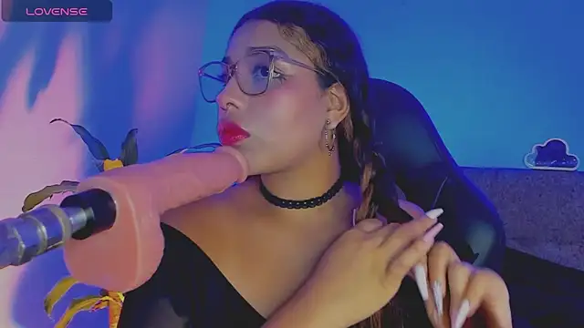 giselle upp online show from 04-17-26, 02:03