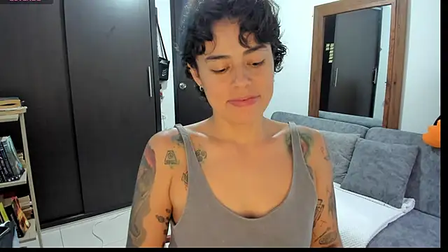 Snapshot of natt_op chatting on 05-17-26, 10:39 natt op online show from 05-17-26, 10:39