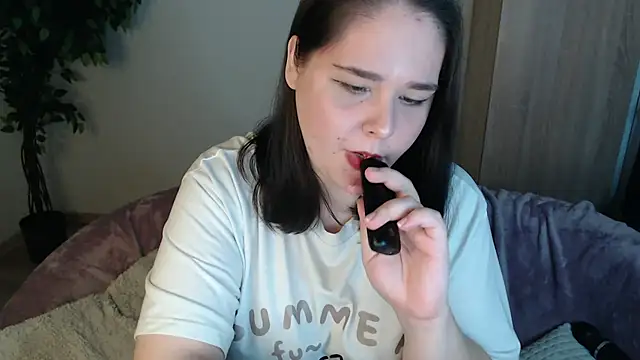 IvyLebelly online show from 10-04-25, 08:01