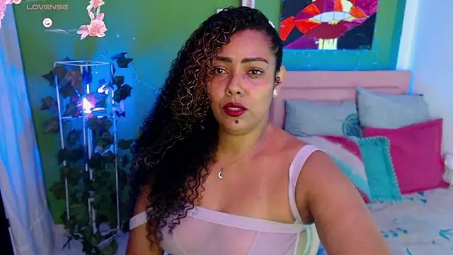 Snapshot of katherinnyazz chatting on 09-13-25, 12:21 katherinnyazz online show from 09-13-25, 12:21