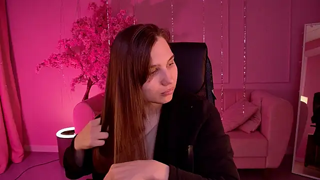 TessaMill online show from 03-24-26, 05:56