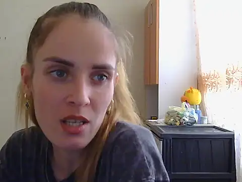 Snapshot of JayeTyler chatting on 11-13-25, 08:35 JayeTyler online show from 11-13-25, 08:35