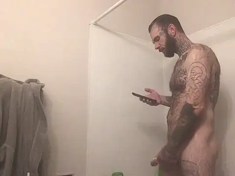 Snapshot of BlueCollarTattoos chatting on 04-01-26, 08:50 BlueCollarTattoos online show from 04-01-26, 08:50