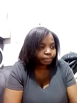 Snapshot of ShySexyBaddiexx chatting on 11-25-25, 05:13 ShySexyBaddiexx online show from 11-25-25, 05:13