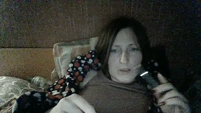 Snapshot of AllaSowinskaya chatting on 10-05-25, 07:34 AllaSowinskaya online show from 10-05-25, 07:34