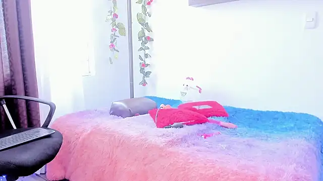 miaroberts69 online show from 04-04-26, 08:50