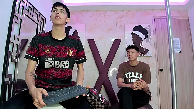 TWINKS FRIENDS online show from 02-02-26, 01:21