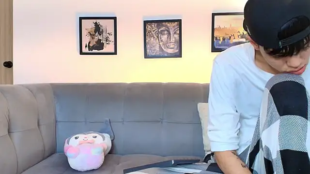 TWINKS FRIENDS online show from 04-15-26, 01:29