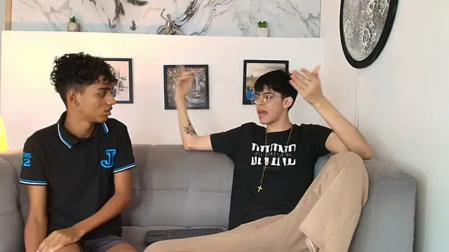 TWINKS FRIENDS online show from 04-18-26, 01:37