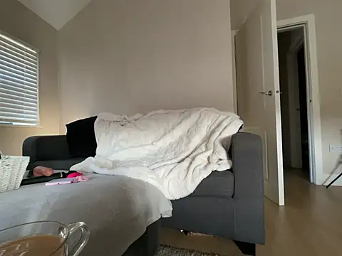 FrancescaXO online show from 04-11-26, 04:22