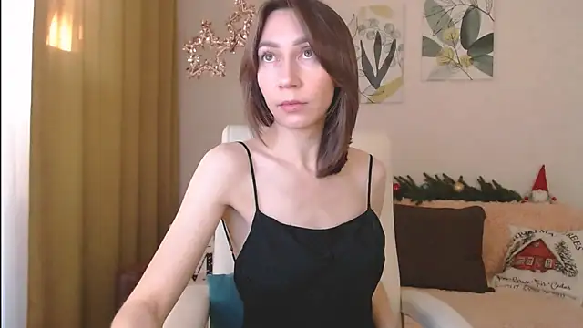 Snapshot of GoodGlamorGirl chatting on 01-08-25, 04:44 GoodGlamorGirl online show from 01-08-25, 04:44