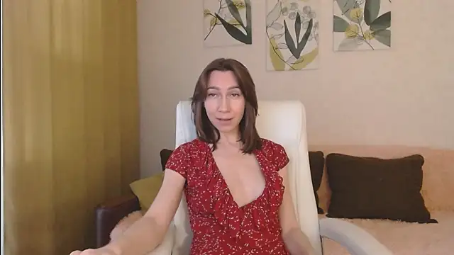 Snapshot of GoodGlamorGirl chatting on 02-10-25, 08:09 GoodGlamorGirl online show from 02-10-25, 08:09