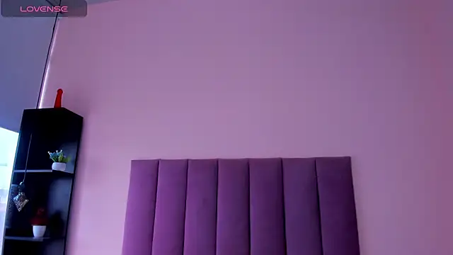 violet myerrs online show from 01-12-26, 01:05