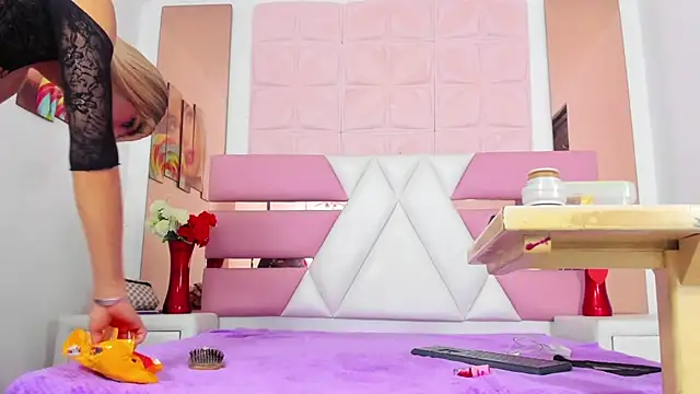 MiaMalkoba online show from 03-12-26, 01:06