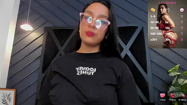 zoe martins  online show from 10-25-25, 05:30