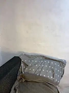 chicachocolate01 online show from 10-26-25, 02:28