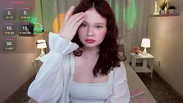 Snapshot of EmilyChaves chatting on 05-26-26, 07:37 EmilyChaves online show from 05-26-26, 07:37