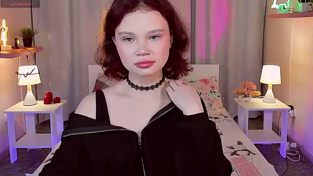 Snapshot of EmilyChaves chatting on 07-31-26, 08:36 EmilyChaves online show from 07-31-26, 08:36