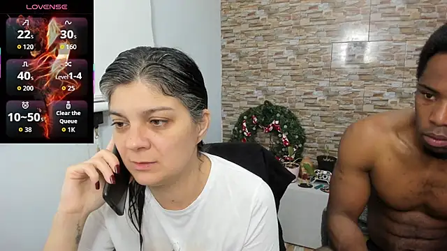 Snapshot of queemking chatting on 12-20-25, 12:29 queemking online show from 12-20-25, 12:29