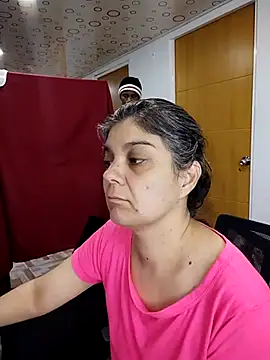 Snapshot of queemking chatting on 01-14-26, 11:31 queemking online show from 01-14-26, 11:31