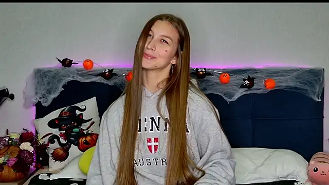 MissEmilyMiller online show from 11-03-25, 05:14