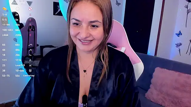 Snapshot of luciamature_ chatting on 09-25-25, 09:29 luciamature online show from 09-25-25, 09:29