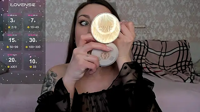 Lil Foxy9 online show from 10-28-25, 05:11